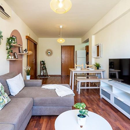 Celine'S 2 Bedrooms Apartment In Larnaca Center ภายนอก รูปภาพ