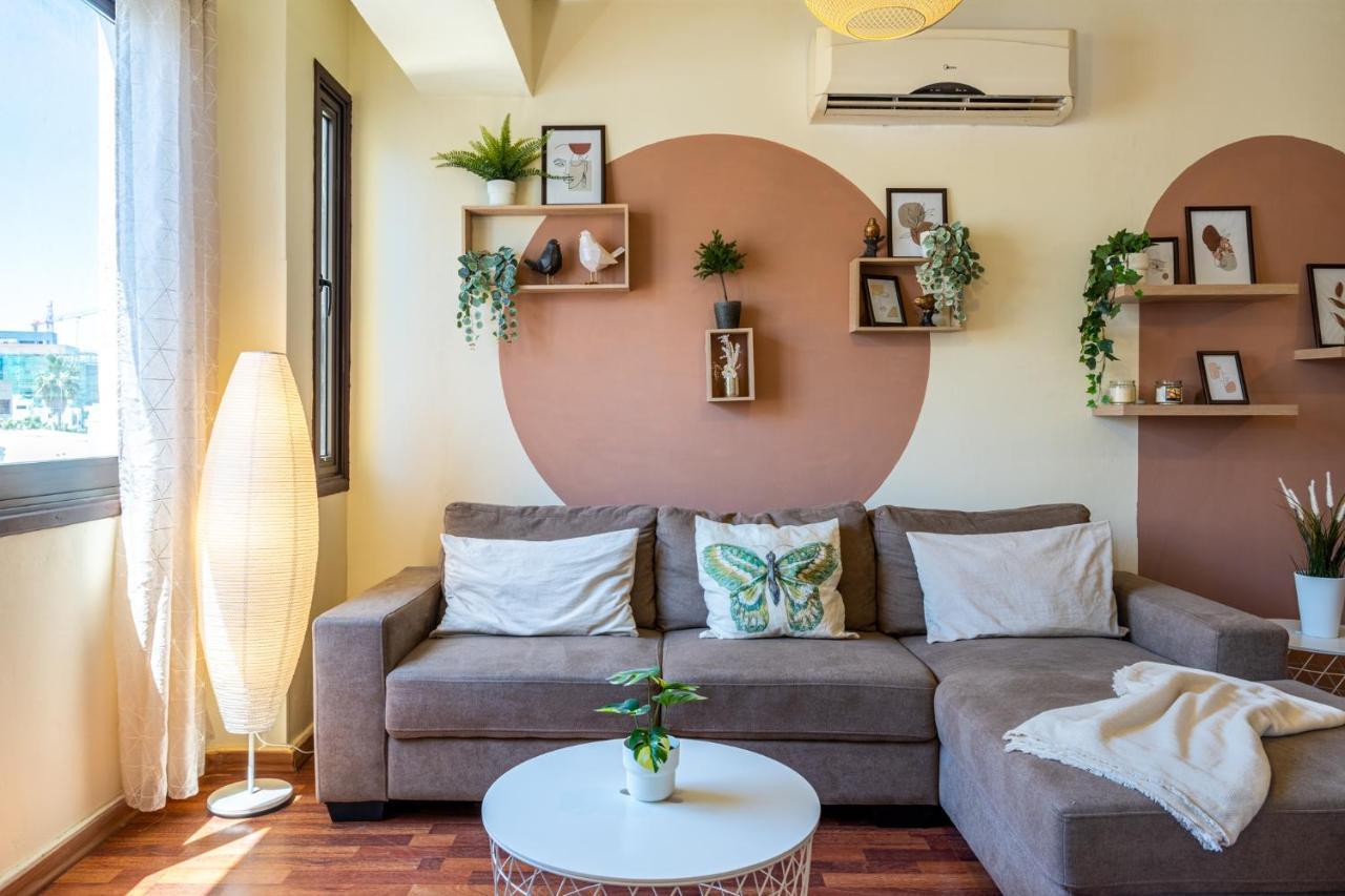 Celine'S 2 Bedrooms Apartment In Larnaca Center ภายนอก รูปภาพ