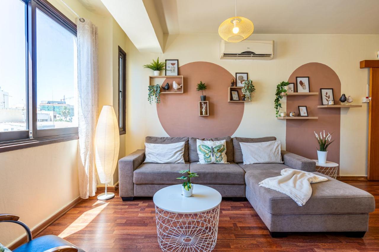 Celine'S 2 Bedrooms Apartment In Larnaca Center ภายนอก รูปภาพ